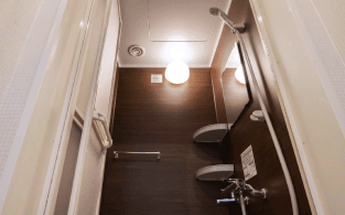 シャワールーム